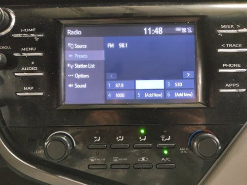 Used 2019 Toyota Camry LE image 25