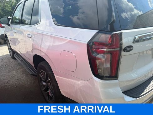 Used 2021 Chevrolet Tahoe LT w/ LT Signature Package RWD image 2