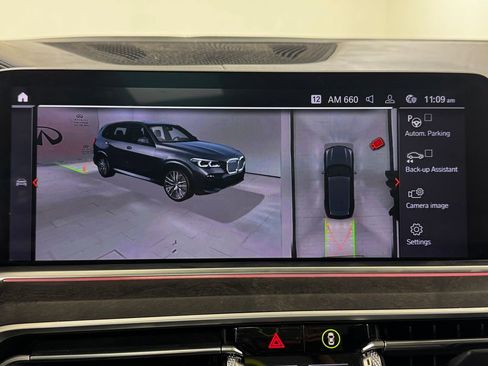 Used 2019 BMW X5 xDrive50i w/ M Sport Package image 21