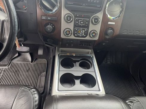 Used 2015 Ford F250 Lariat w/ Lariat Ultimate Package image 14