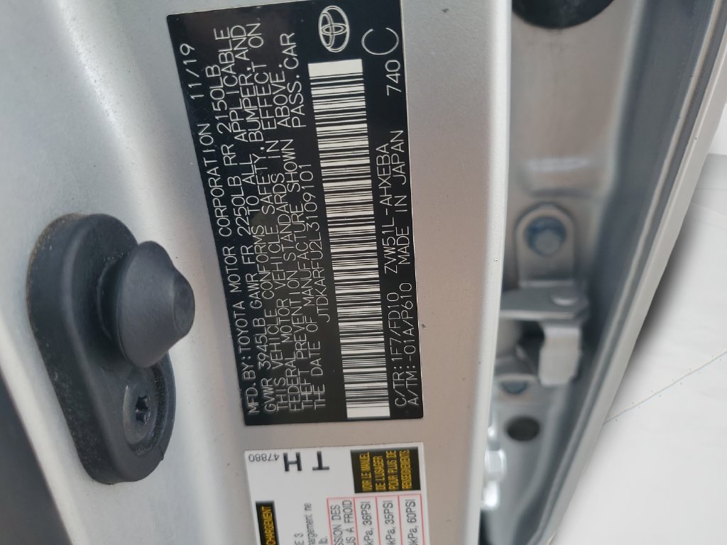 Used 2020 Toyota Prius LE FWD image 27