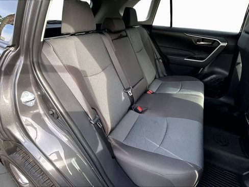 Used 2025 Toyota RAV4 XLE image 20