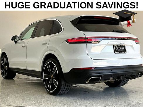 Used 2023 Porsche Cayenne AWD/4WD image 2