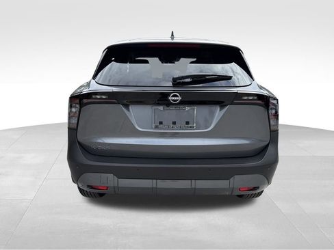 Used 2025 Nissan Kicks SV image 7