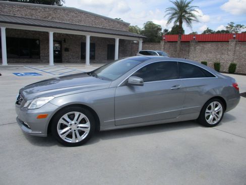 Used 2010 Mercedes-Benz E 350 Coupe image 2