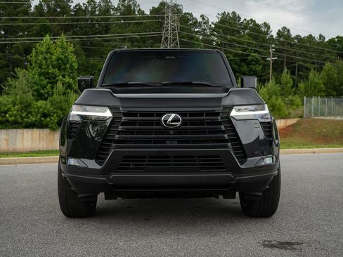 Used 2025 Lexus GX 550 w/ Accessory Package (2T) AWD/4WD image 8