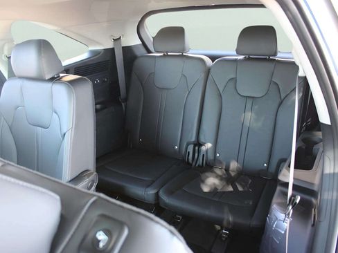 Used 2025 Kia Sorento SX FWD image 13