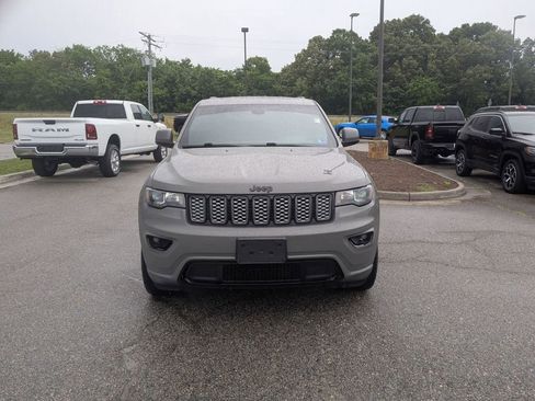 Used 2021 Jeep Grand Cherokee Laredo X RWD image 8