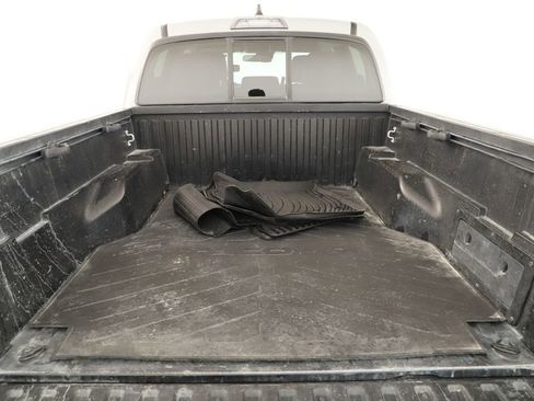 Used 2021 Toyota Tacoma SR5 RWD image 29