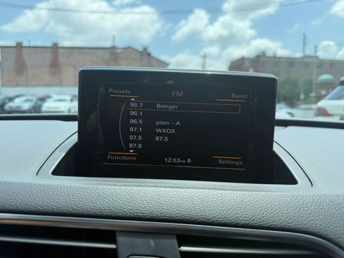 Used 2017 Audi Q3 2.0T Premium w/ Convenience Package AWD/4WD image 10