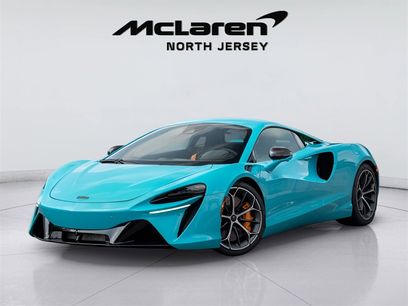 New 2025 McLaren Artura