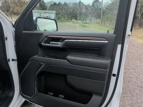 Certified 2025 GMC Sierra 1500 SLT AWD/4WD image 9