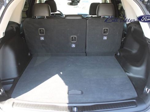 Used 2023 Jeep Grand Cherokee Limited w/ Black Appearance Package RWD image 10