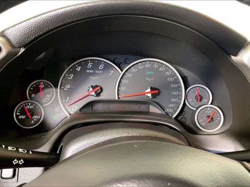 Used 2005 Chevrolet Corvette Convertible w/ Preferred Equipment Group RWD image 24