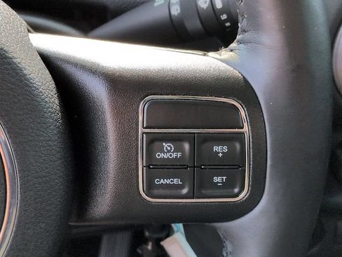 Used 2018 Jeep Wrangler Sport AWD/4WD image 16