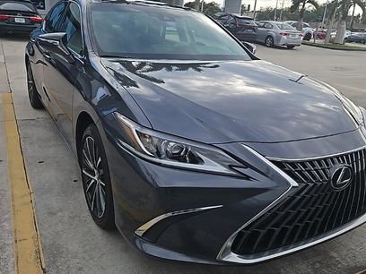 Certified 2022 Lexus ES 350 w/ Premium Package