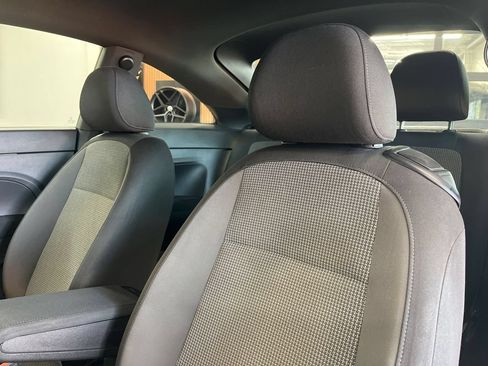 Used 2019 Volkswagen Beetle 2.0T S FWD image 31