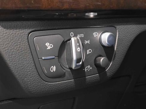 Used 2019 Audi Q5 Prestige w/ Prestige Package image 25