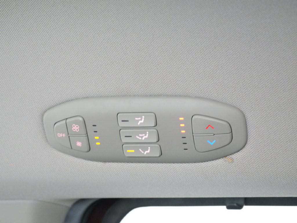 Used 2020 Kia Sedona EX FWD image 35