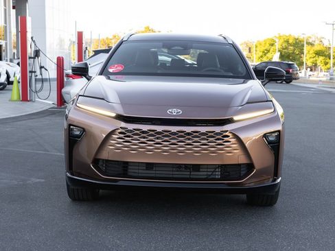 New 2026 Toyota Crown Signia AWD/4WD image 2
