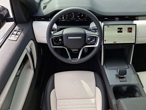 New 2026 Land Rover Discovery Sport Landmark AWD/4WD image 7