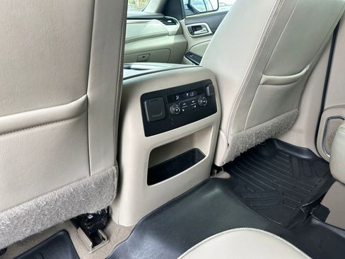 Used 2020 GMC Yukon XL Denali image 33