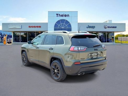 Used 2021 Jeep Cherokee Latitude Lux w/ Comfort/Convenience Group AWD/4WD image 3