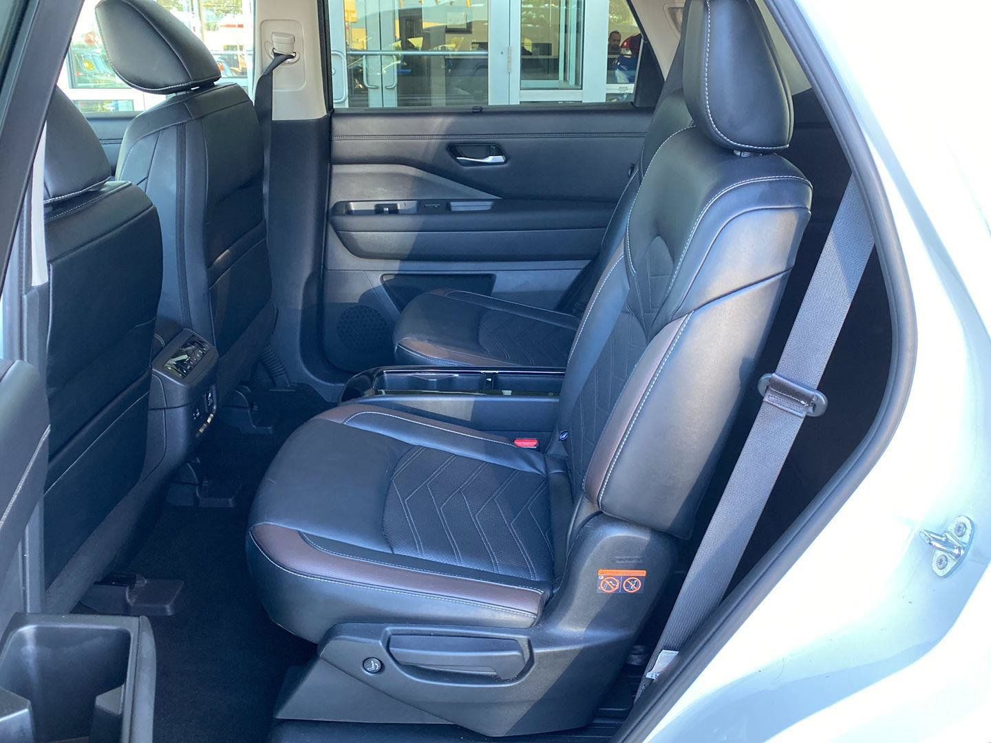 Certified 2023 Nissan Pathfinder Platinum AWD/4WD image 23