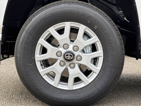 New 2025 Toyota Tacoma SR5 image 32
