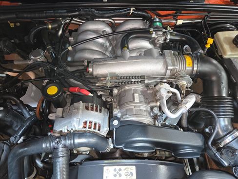 Used 2004 Land Rover Discovery S image 54