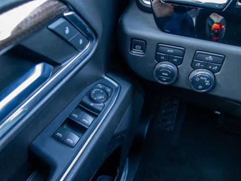 Used 2023 Chevrolet Silverado 1500 LT AWD/4WD image 22