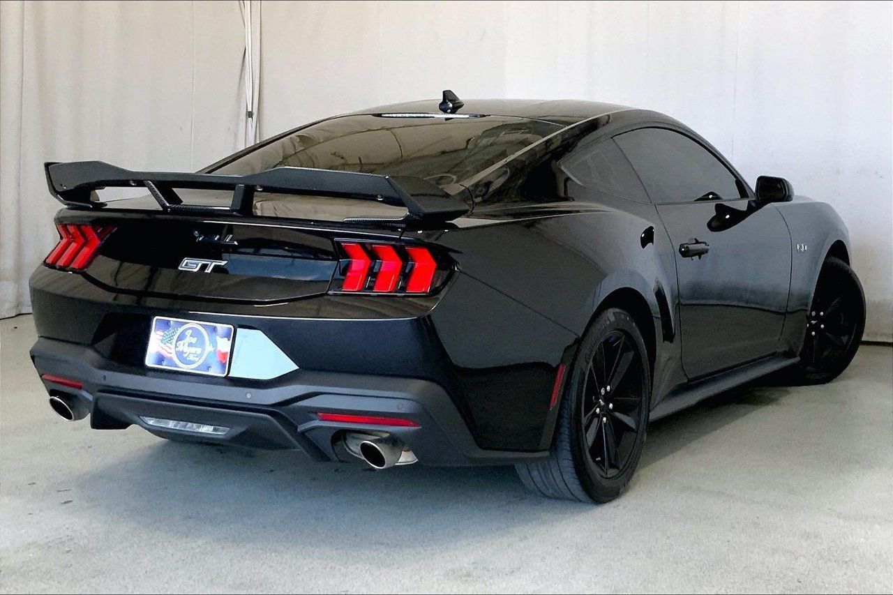 Used 2024 Ford Mustang GT RWD image 12