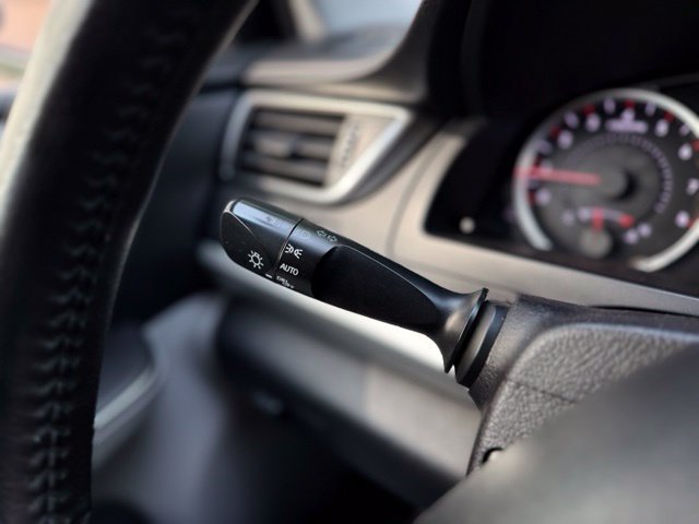 Used 2016 Toyota Camry SE FWD image 25