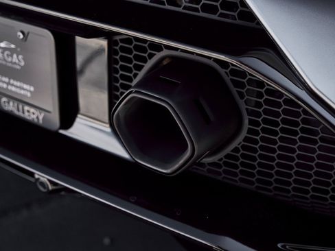 Used 2023 Lamborghini Huracan Tecnica image 14