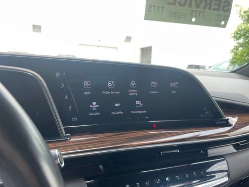 Used 2023 Cadillac Escalade ESV Premium Luxury AWD/4WD image 14