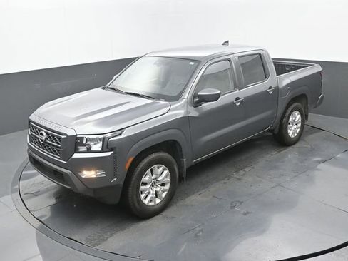 Used 2022 Nissan Frontier SV RWD image 16