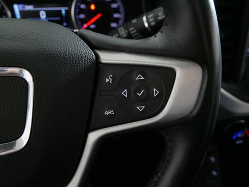 Used 2017 GMC Acadia SLT image 28