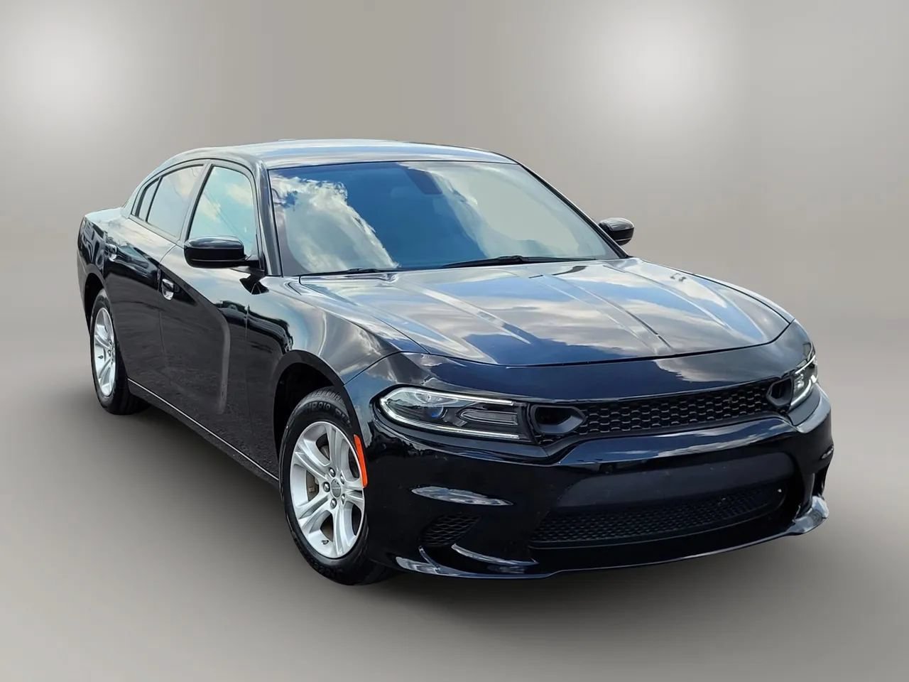 Used 2023 Dodge Charger SXT RWD image 17