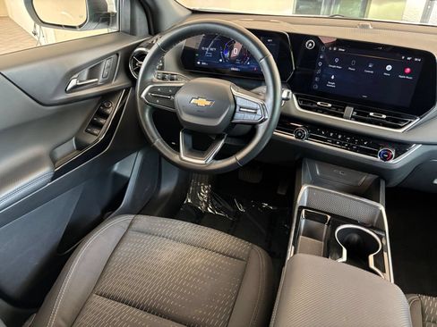 Used 2025 Chevrolet Equinox LT FWD image 31