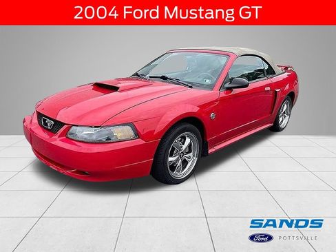 Used 2004 Ford Mustang GT RWD image 1