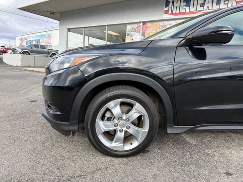 Used 2016 Honda HR-V EX-L image 3
