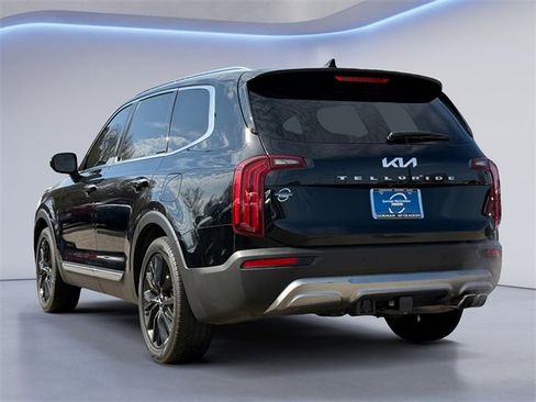 Used 2022 Kia Telluride SX w/ Towing Package image 6