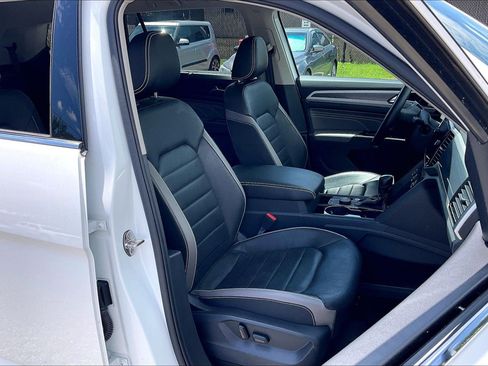 Used 2023 Volkswagen Atlas SEL Premium AWD/4WD image 9