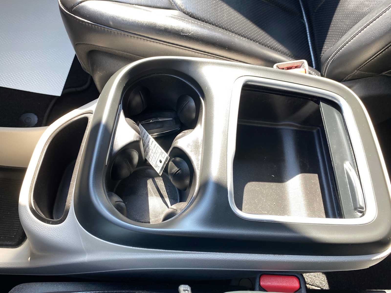 Used 2023 Chrysler Pacifica Touring-L FWD image 38