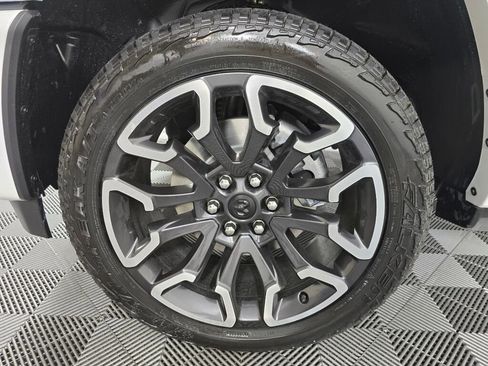 New 2026 RAM 1500 Limited w/ Off Road Group image 10