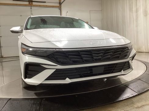 New 2026 Hyundai Elantra Limited image 2