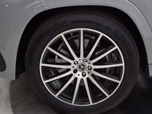 New 2026 Mercedes-Benz GLS 450 4MATIC image 12