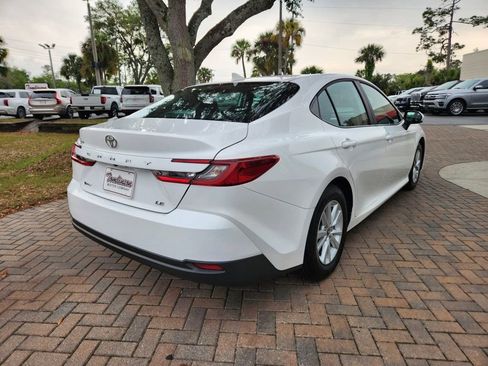 Used 2026 Toyota Camry LE FWD image 5