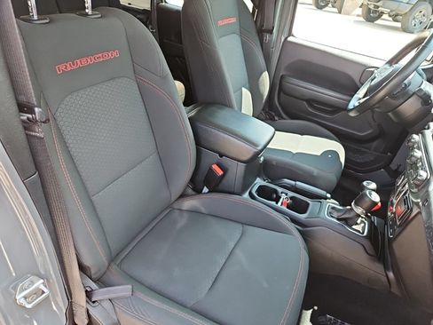 Used 2021 Jeep Wrangler Unlimited Rubicon AWD/4WD image 30