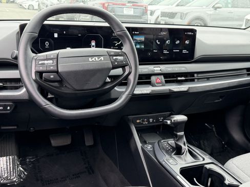 Certified 2025 Kia K4 EX FWD image 23